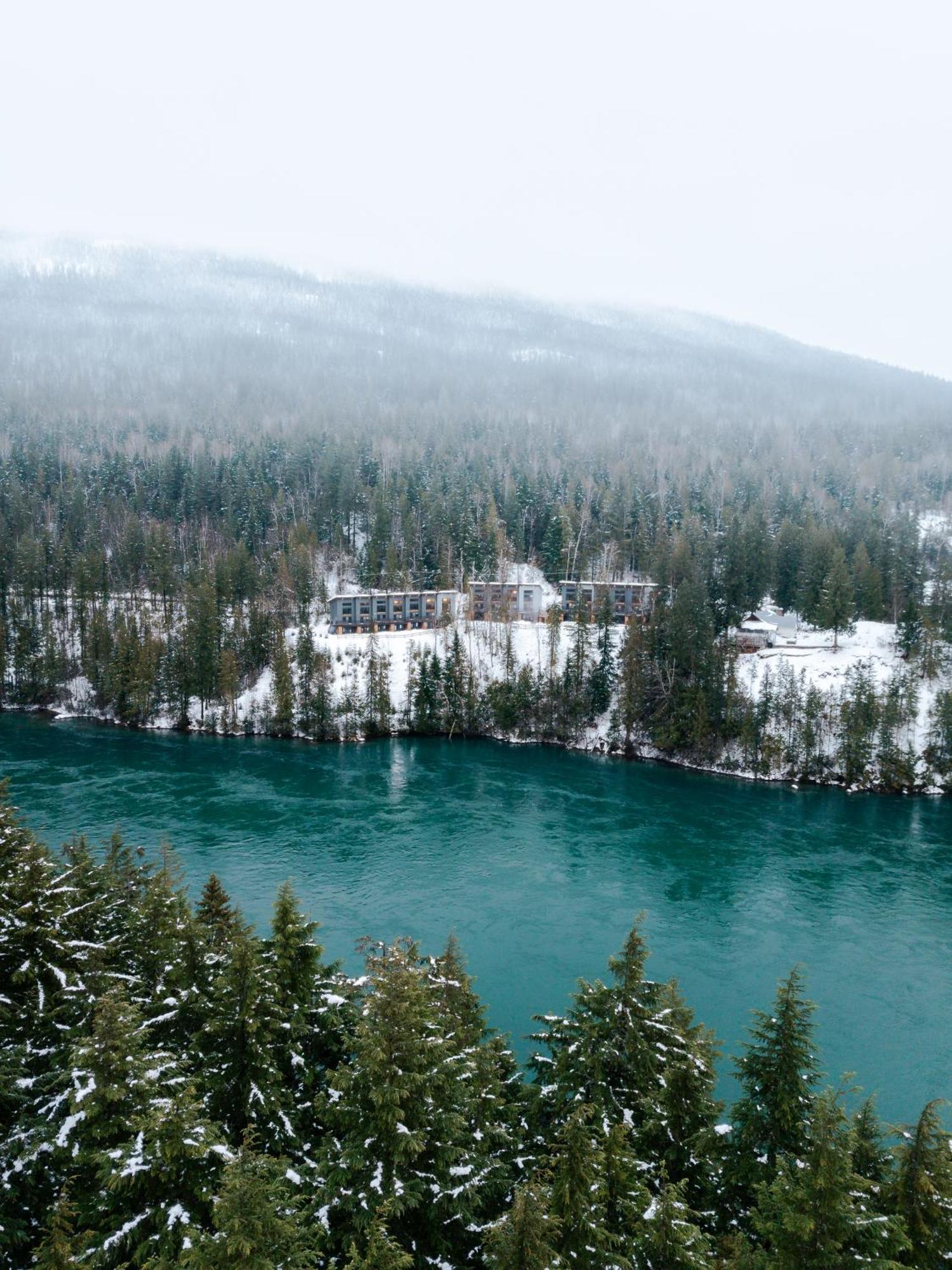 Basecamp Resorts Revelstoke Exterior photo